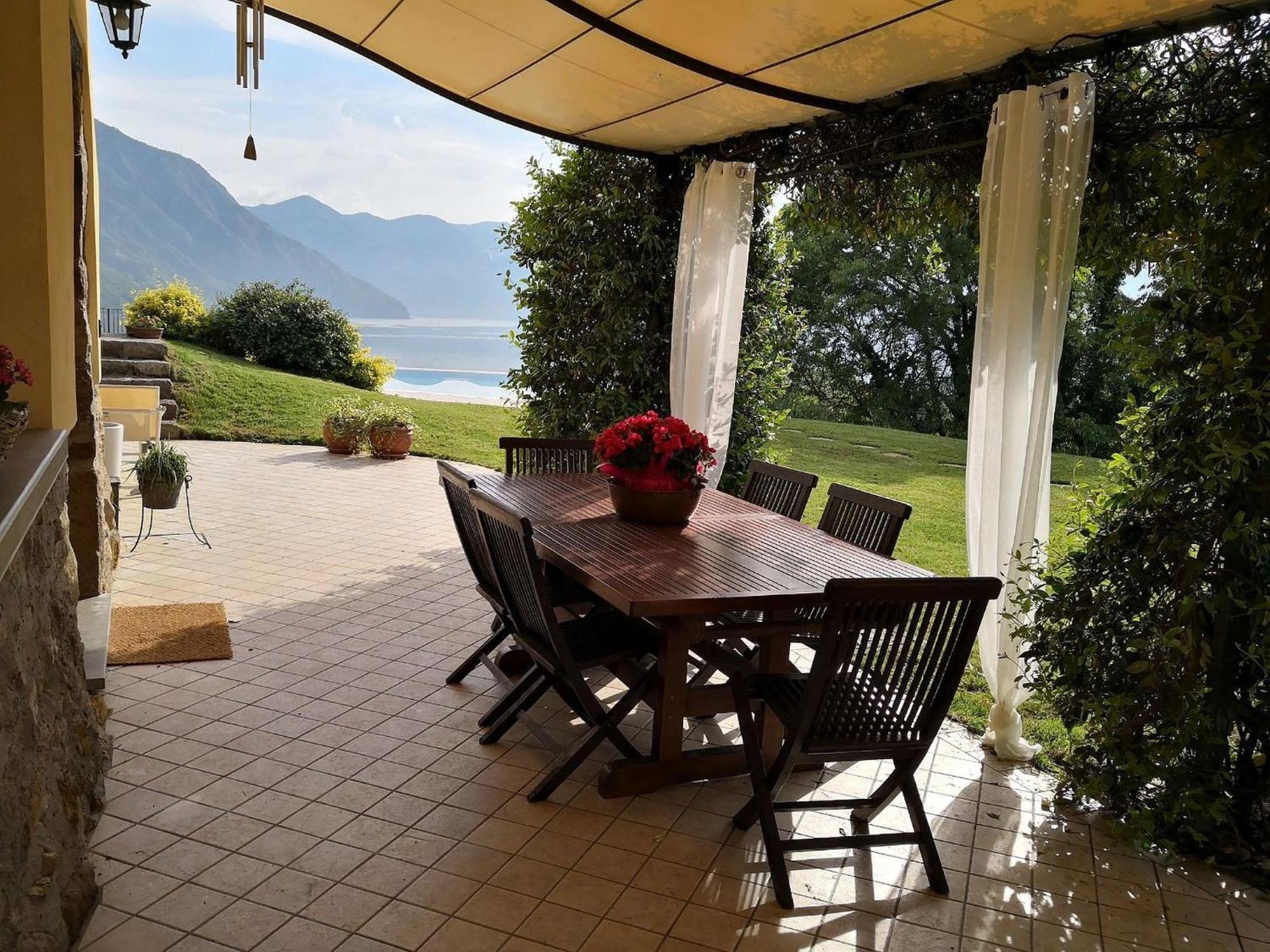 Villa In Pisogne With Pool Garden And Lake View Exterior foto