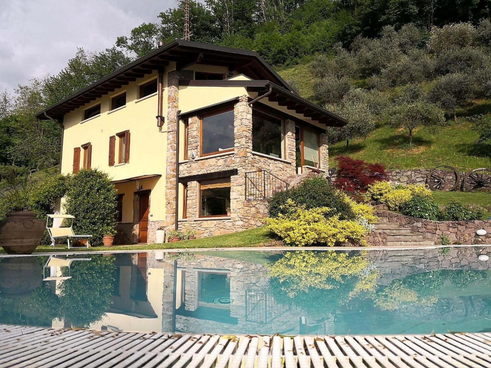 Villa In Pisogne With Pool Garden And Lake View Exterior foto