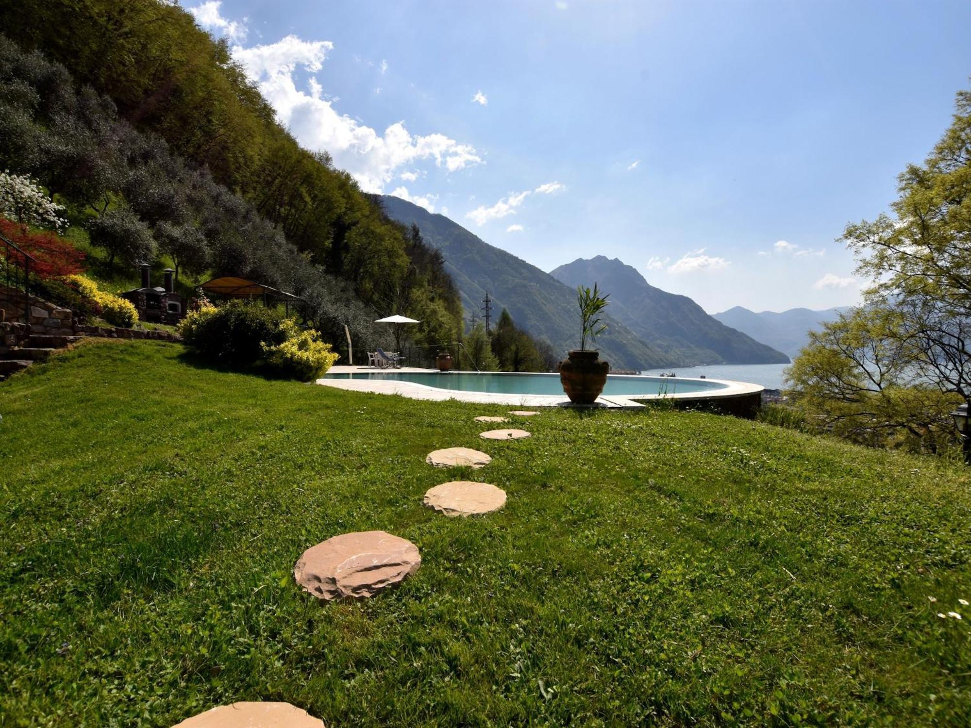 Villa In Pisogne With Pool Garden And Lake View Exterior foto
